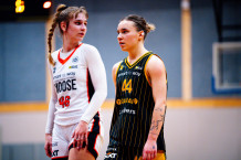 Uostamiestyje – žvėriškai kovojusios šiaulietės ir per plauką išsikapstęs LCC